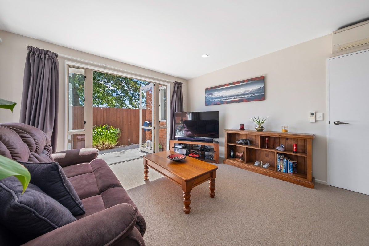 2/20 Braddon Street, Addington, Christchurch - Carousel 2
