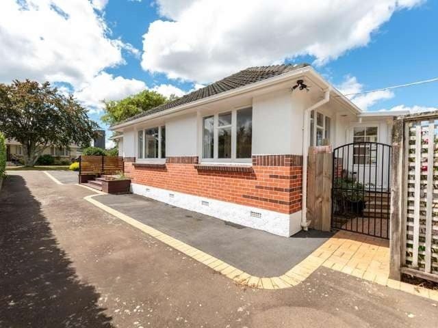 5 Iris Grove, Trentham, Upper Hutt - Carousel 2