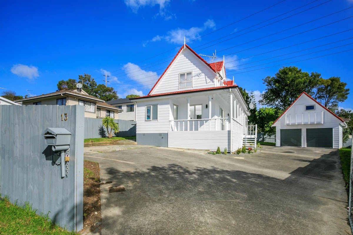 13 Sabana Place, Unsworth Heights, Auckland - Carousel 2