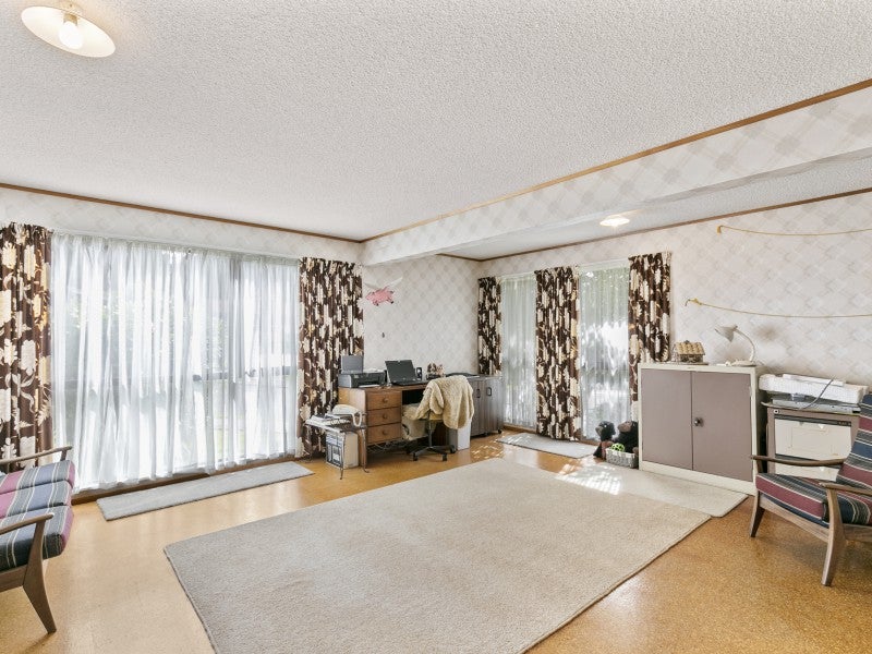 9 Duval Grove, Tawa, Wellington - Carousel 2