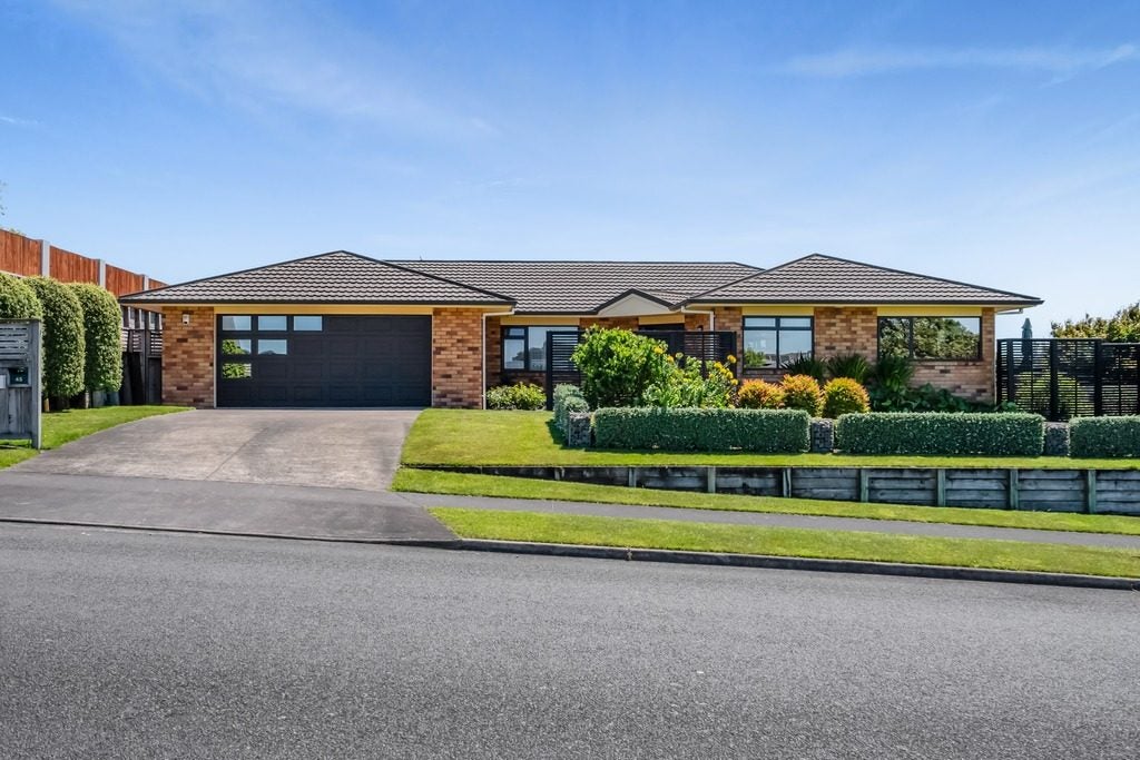 45 Karamea Street, Whalers Gate, New Plymouth - Carousel 1