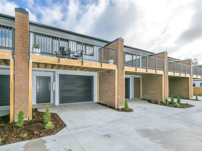 4/227 Killarney Road, Frankton, Hamilton - Carousel 1