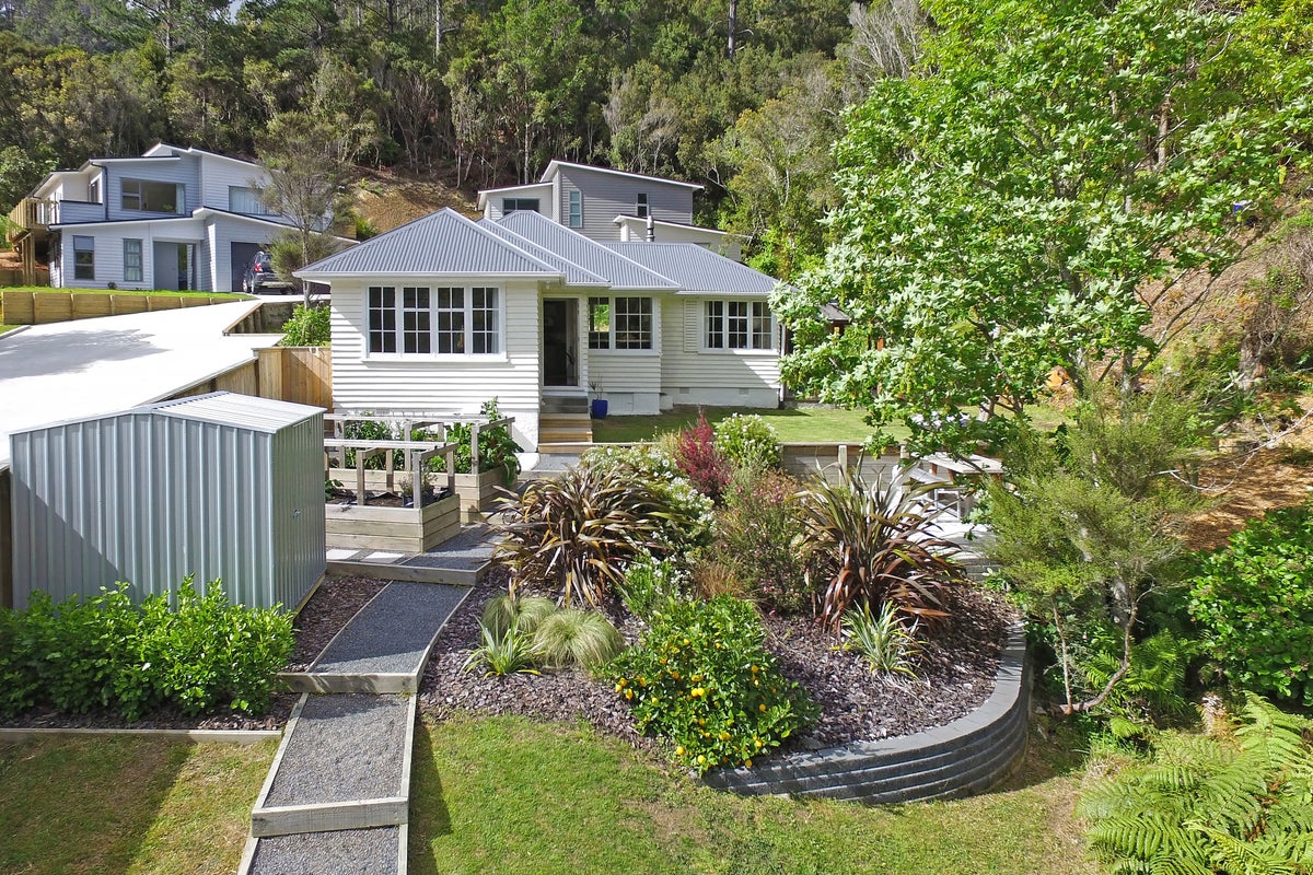 91 Raukawa Street, Stokes Valley, Lower Hutt - Carousel 1