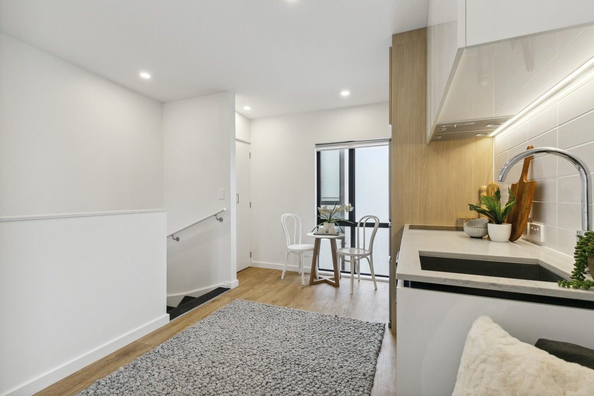19/97 Taranaki Street, Te Aro, Wellington - Carousel 2
