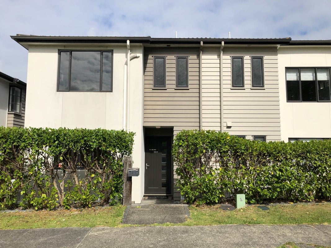 63 Coachman Drive, Flat Bush, Auckland - Carousel 1