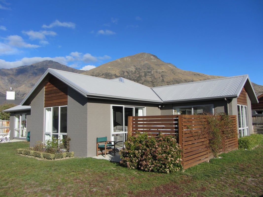 22 Mavora Road, Lake Hayes, Queenstown - Carousel 1