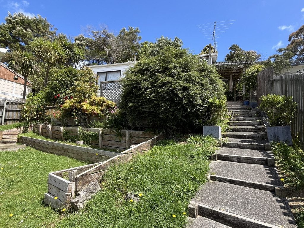13 Randal Place, Bayview, Auckland - Carousel 2