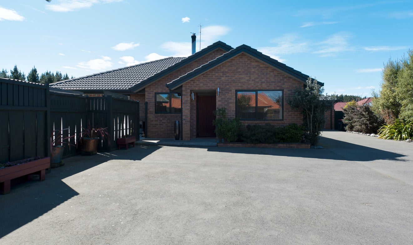 17 Forest Drive, Parklands, Christchurch - Carousel 1