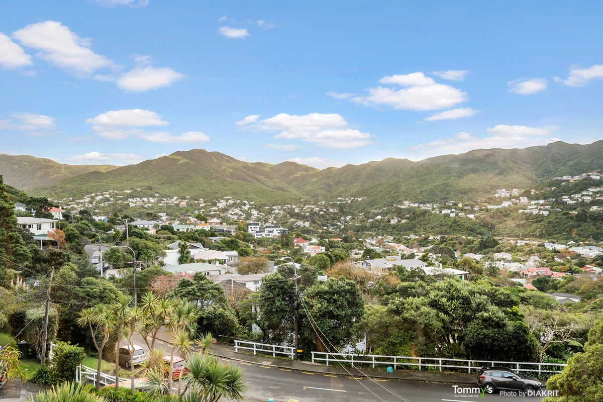175 Cockayne Road, Ngaio, Wellington - Carousel 1
