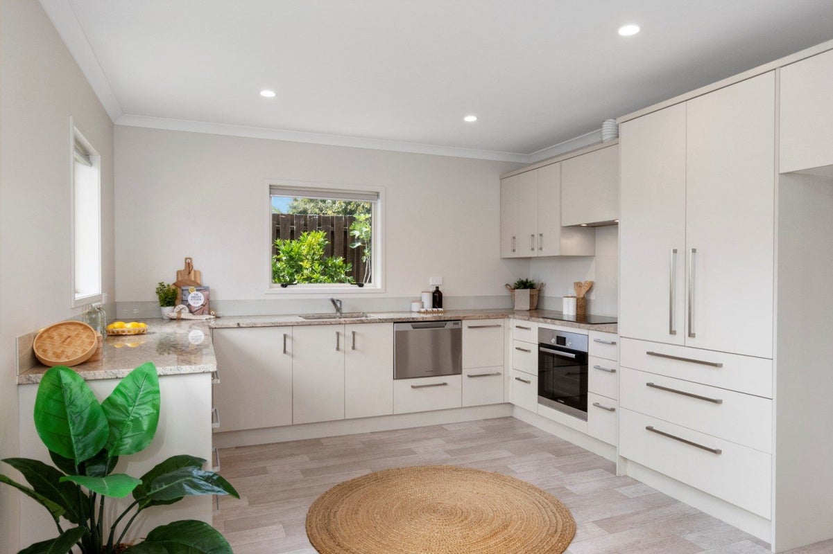 5 Harmens Way, Greerton, Tauranga - Carousel 2