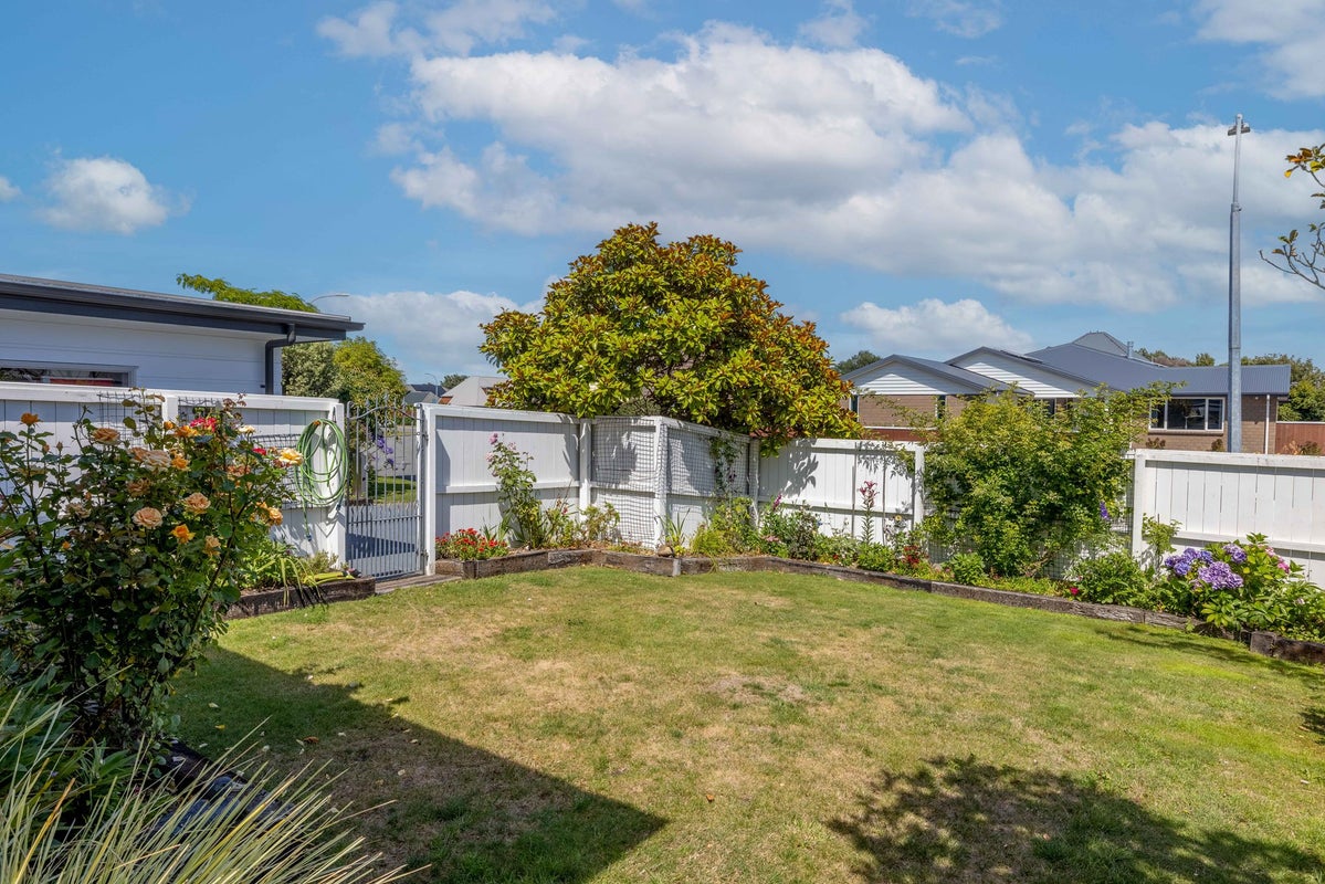 40 Oregon Place, Burwood, Christchurch - Carousel 26