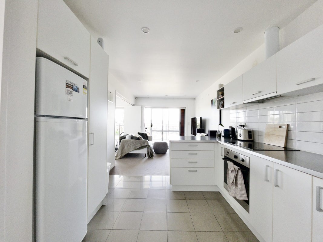 21C/71 Spencer Road, Oteha, Auckland - Carousel 2