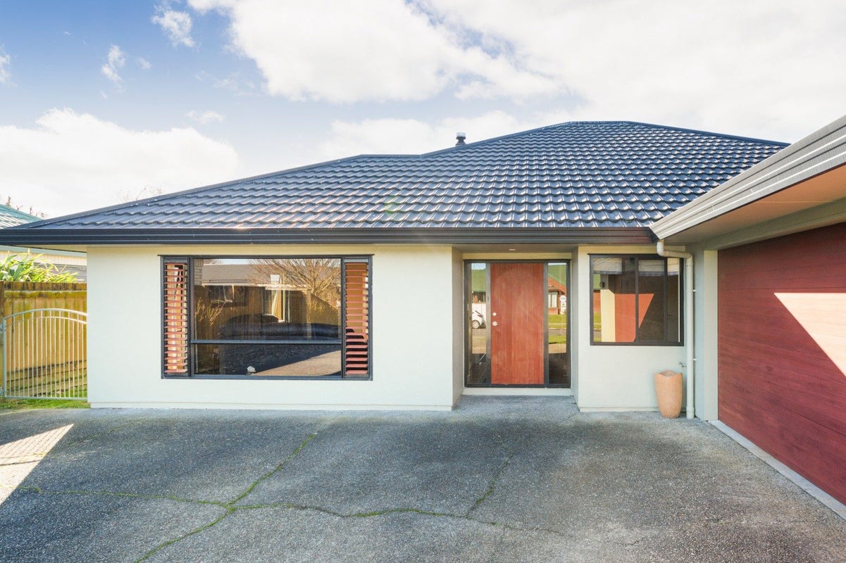 16 Presidential Drive, Milson, Palmerston North - Carousel 26