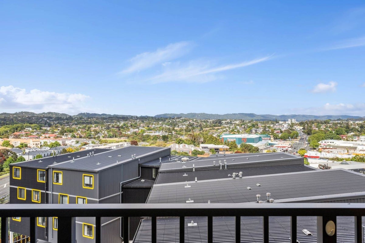 907/20 McCrae Way, New Lynn, Auckland - Carousel 2