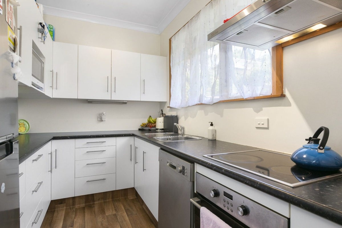 10 Melrose Street, Roslyn, Dunedin - Carousel 2