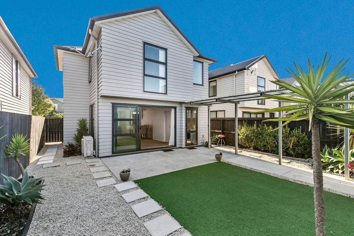 12 Mohua Avenue, Takanini, Auckland - Carousel 2