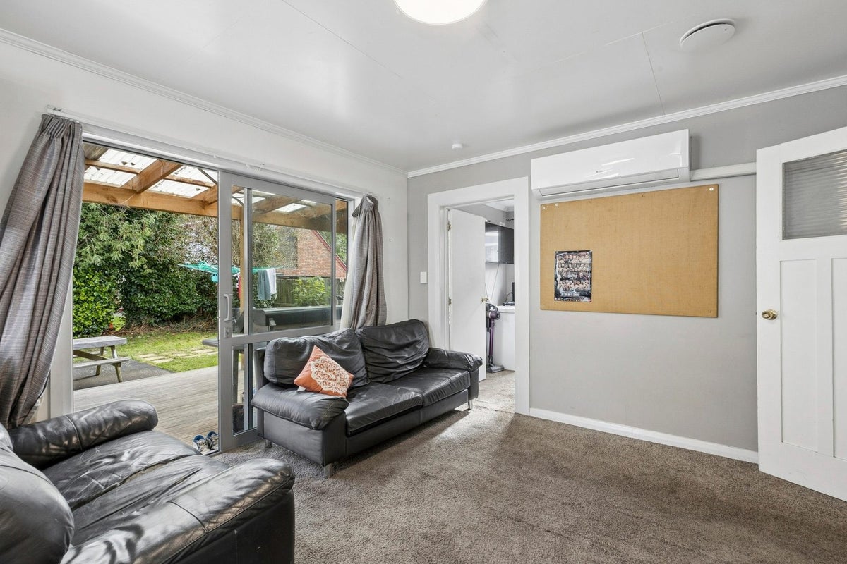 117 North Road, North East Valley, Dunedin - Carousel 2