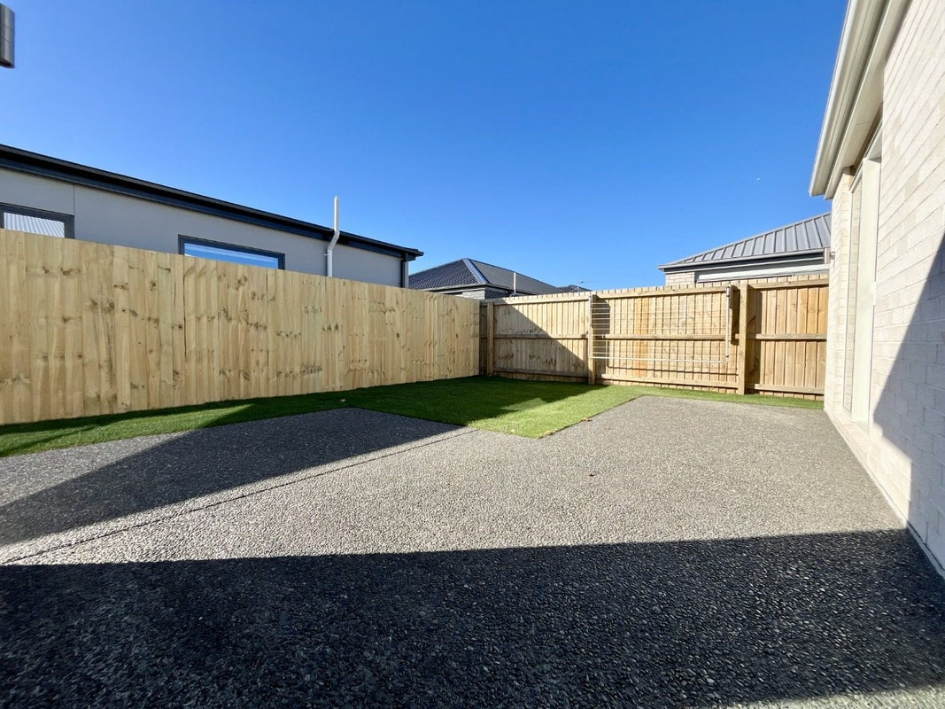 10 Rita Angus Road, Belfast, Christchurch - Carousel 18
