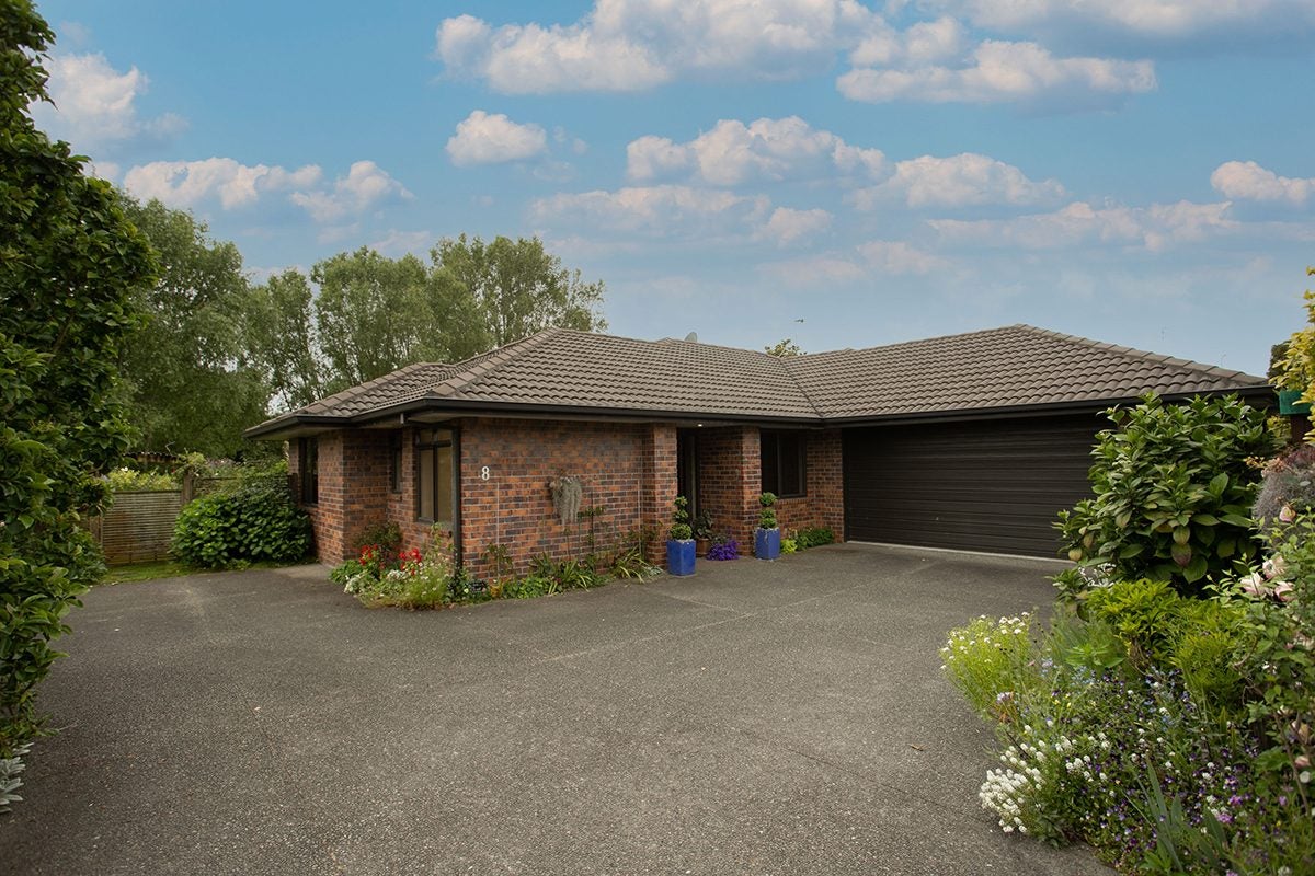 8 Eagle Street, Welcome Bay, Tauranga - Carousel 2