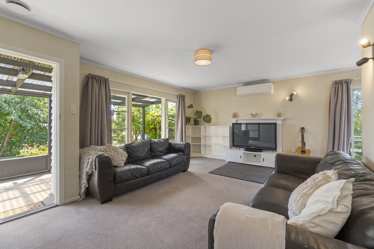 1/237 Rifle Range Road, Tauhara, Taupo - Carousel 1