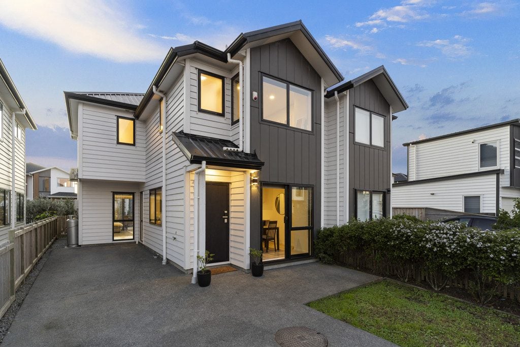 6 Aviation Drive, Hobsonville, Auckland - Carousel 1