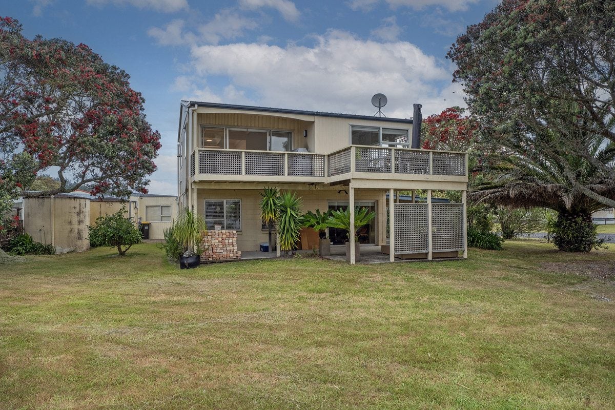 19 Hicks Place, Cooks Beach, Whitianga - Carousel 2