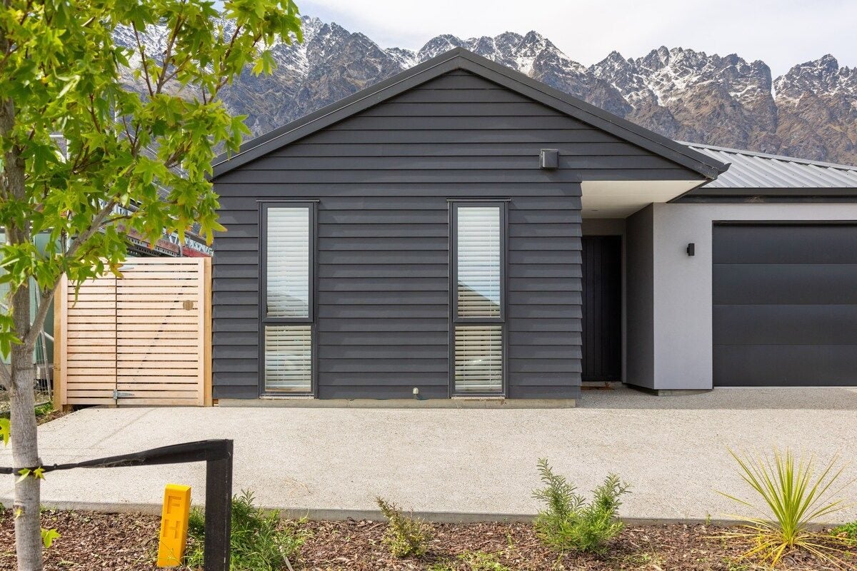 9 Collie Road, Jacks Point, Queenstown - Carousel 1