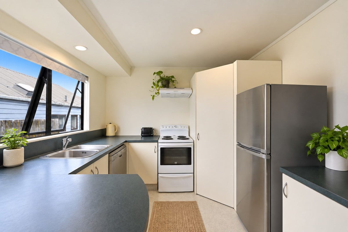 30a Hall Road, Matua, Tauranga, Bay Of Plenty - Carousel 2