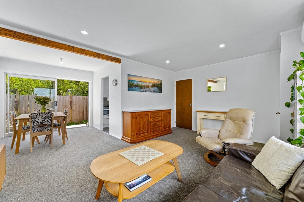1 Trinidad Road, Sunnynook, Auckland - Carousel 2
