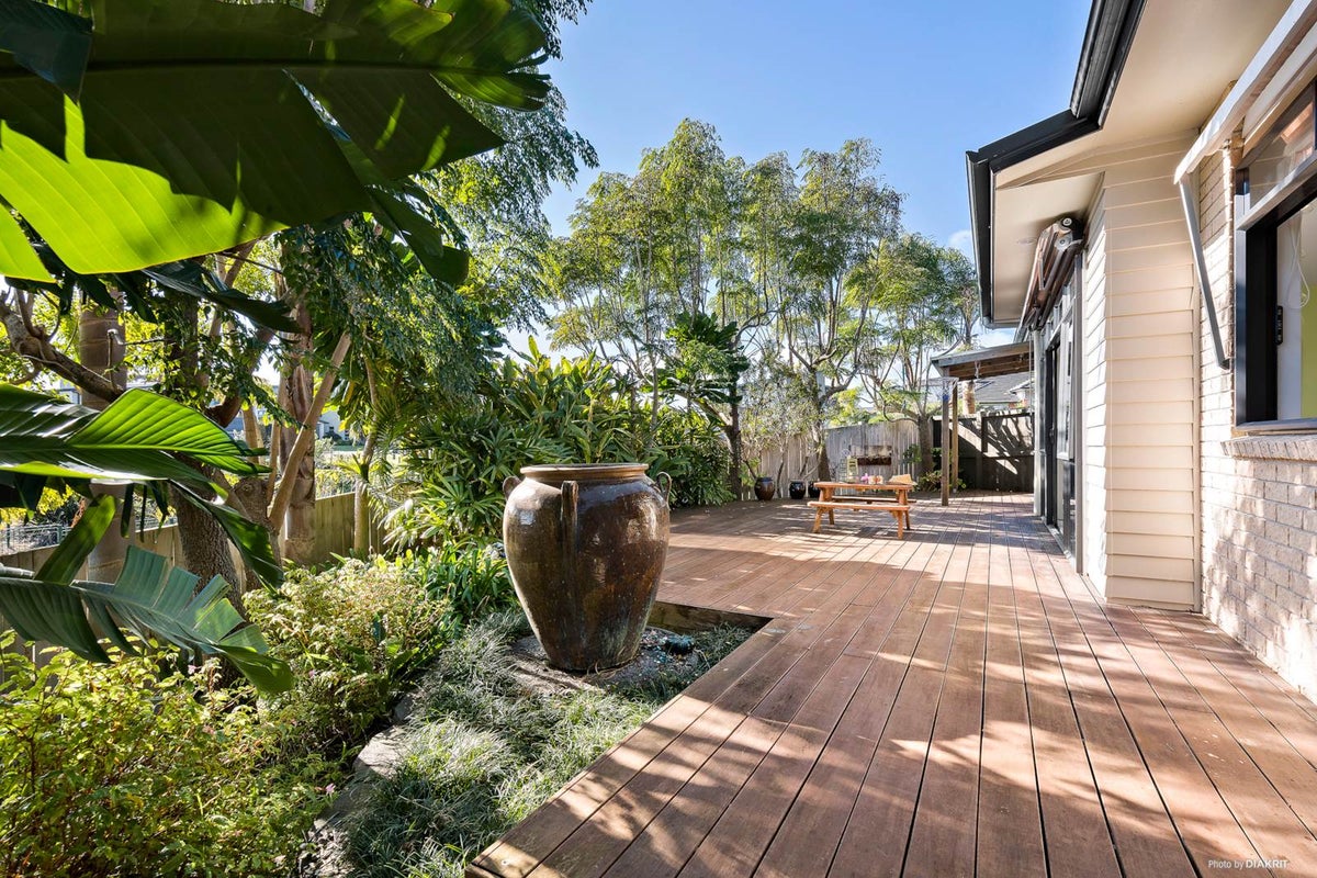 51 Pine Harbour Parade, Beachlands, Auckland - Carousel 2