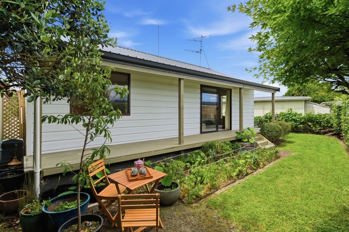 3A Lumsden Street, Greerton, Tauranga - Carousel 15