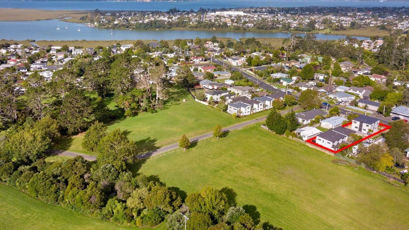 7/314 Royal Road, Massey, Auckland - Carousel 1