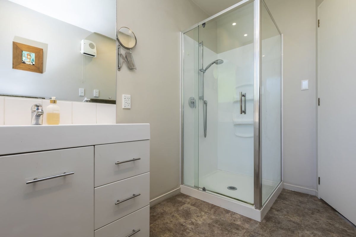 2/2 Granton Lane, Spreydon, Christchurch - Carousel 8