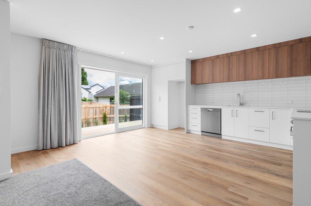 1347C Victoria Street, Beerescourt, Hamilton - Carousel 2