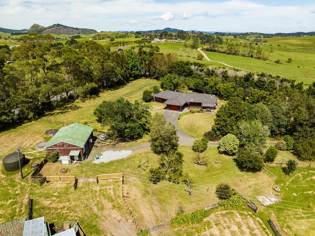 14 Addison Road, Onerahi - Carousel 1