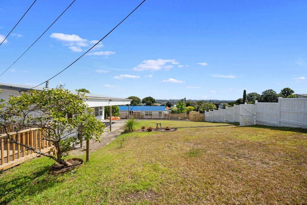 31 Karaka Street, Helensville, Helensville - Carousel 28