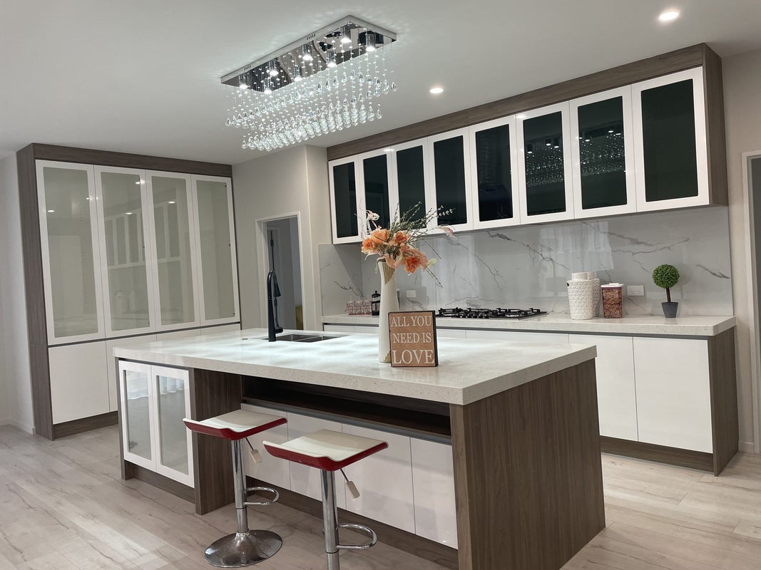 5 Rossbeg Lane, Flat Bush, Auckland - Carousel 2