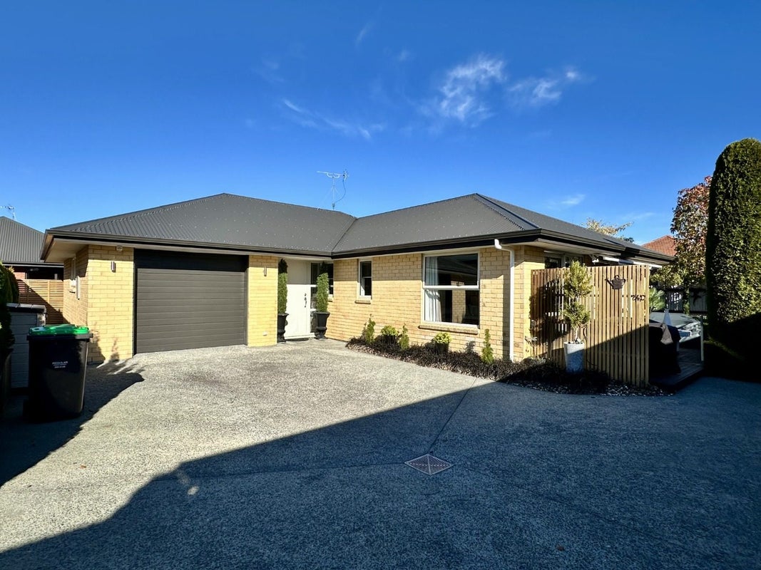 24C Grey Street, Glenholme, Rotorua - Carousel 1
