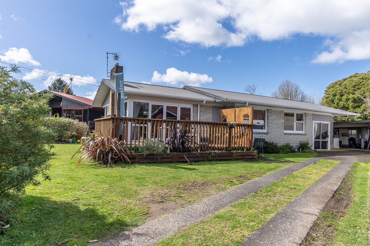 17 MacMurdo Avenue, Glenview, Hamilton - Carousel 23
