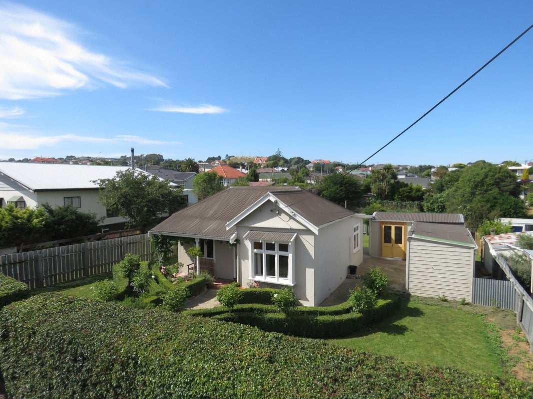 13 Tweed Street, South Hill, Oamaru - Carousel 1