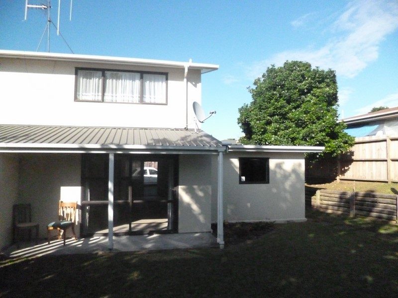 4/11 Robins Road, Judea, Tauranga - Carousel 1