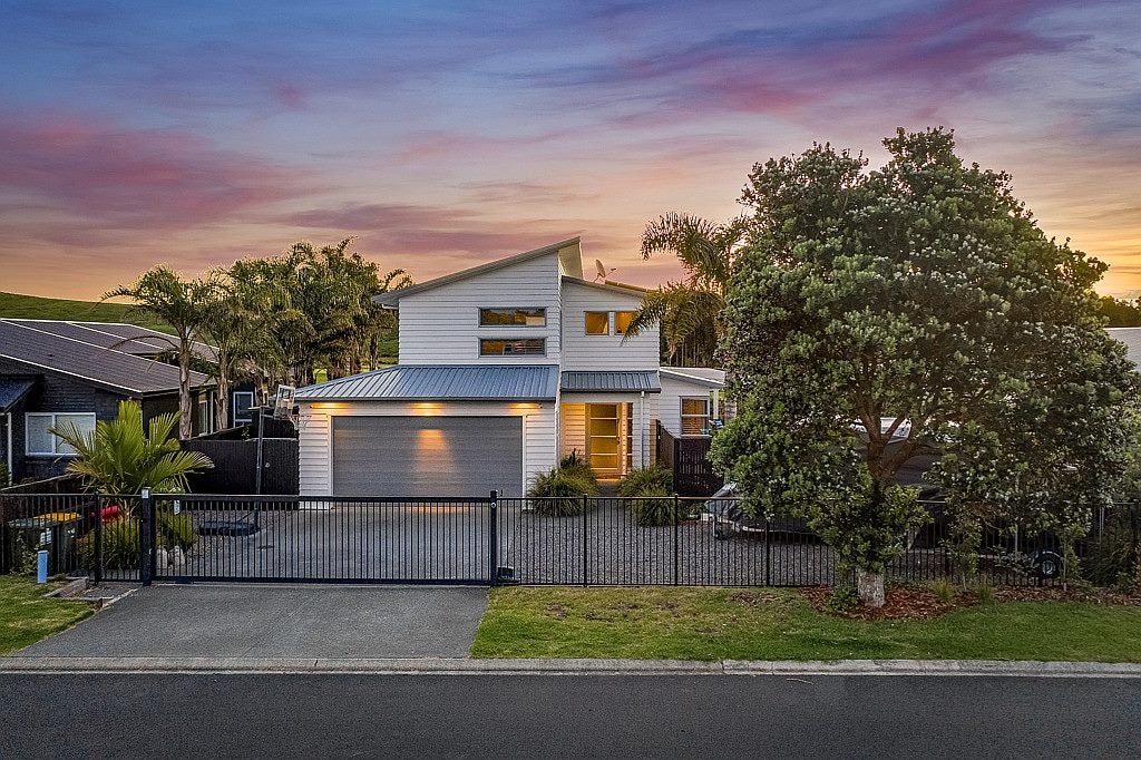 166 Mangatawhiri Road, Warkworth - Carousel 2