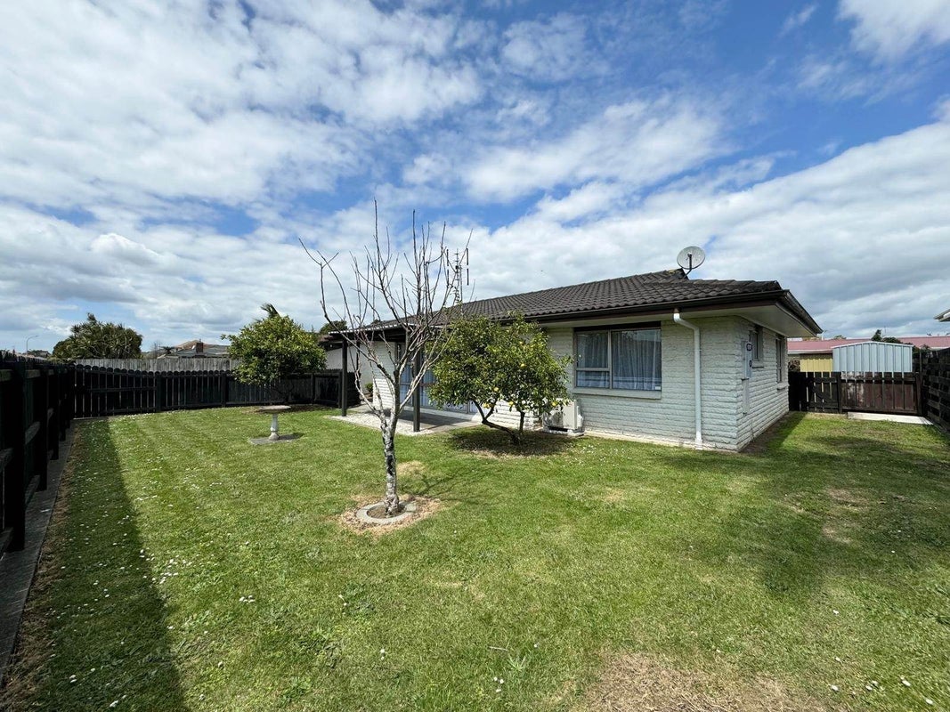 1/7 Glen Avenue, Papatoetoe, Auckland - Carousel 1