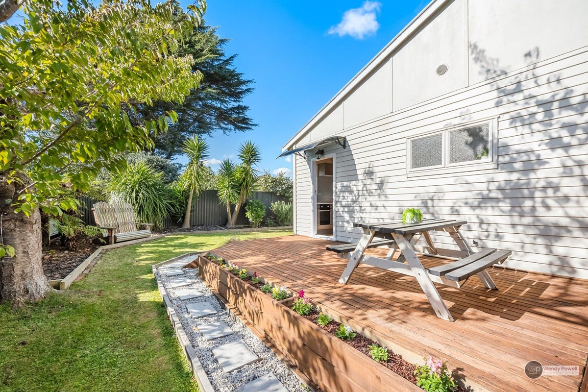 2/2 Bentinck Street, Wallaceville, Upper Hutt - Carousel 2