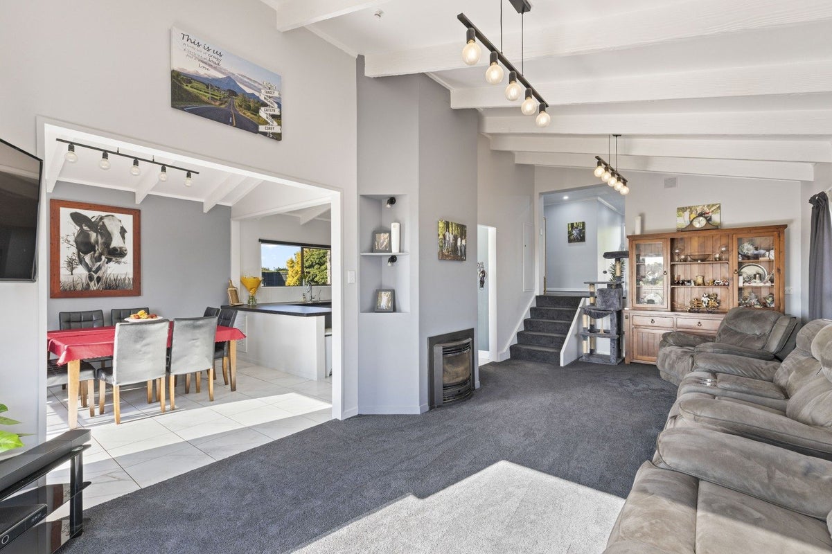 129 PARKLANDS AVE, Bell Block, New plymouth - Carousel 2