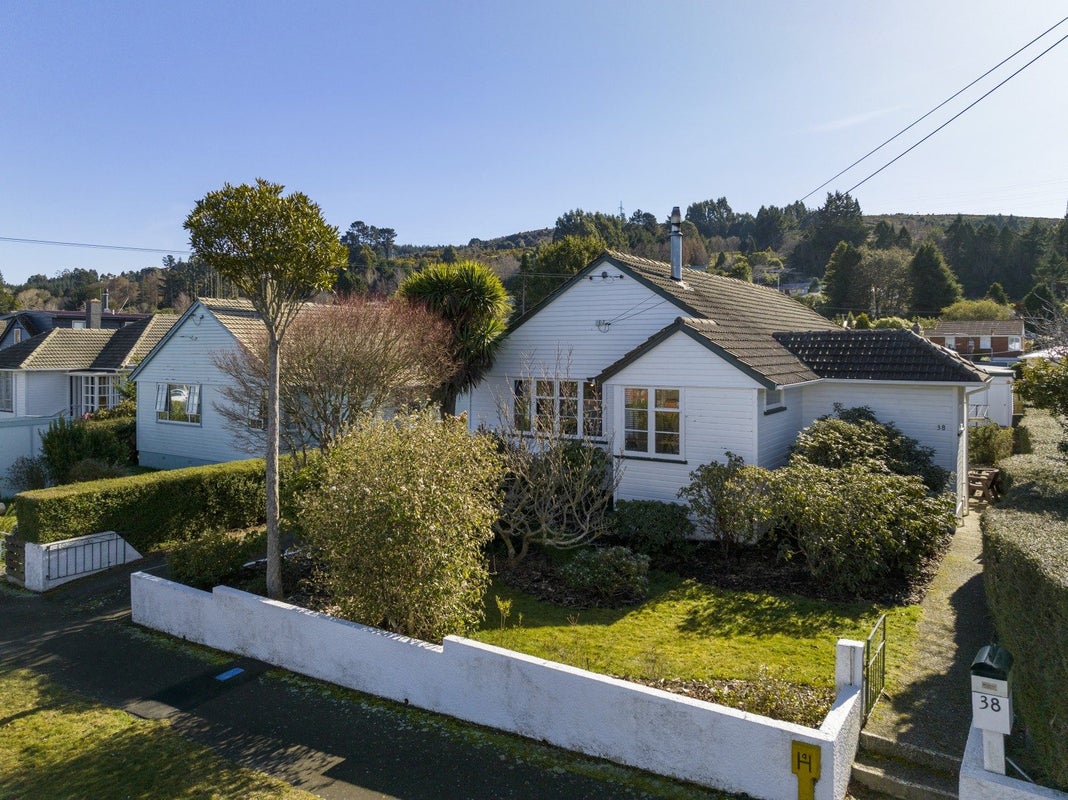 38 Balmain Street, Halfway Bush, Dunedin - Carousel 1
