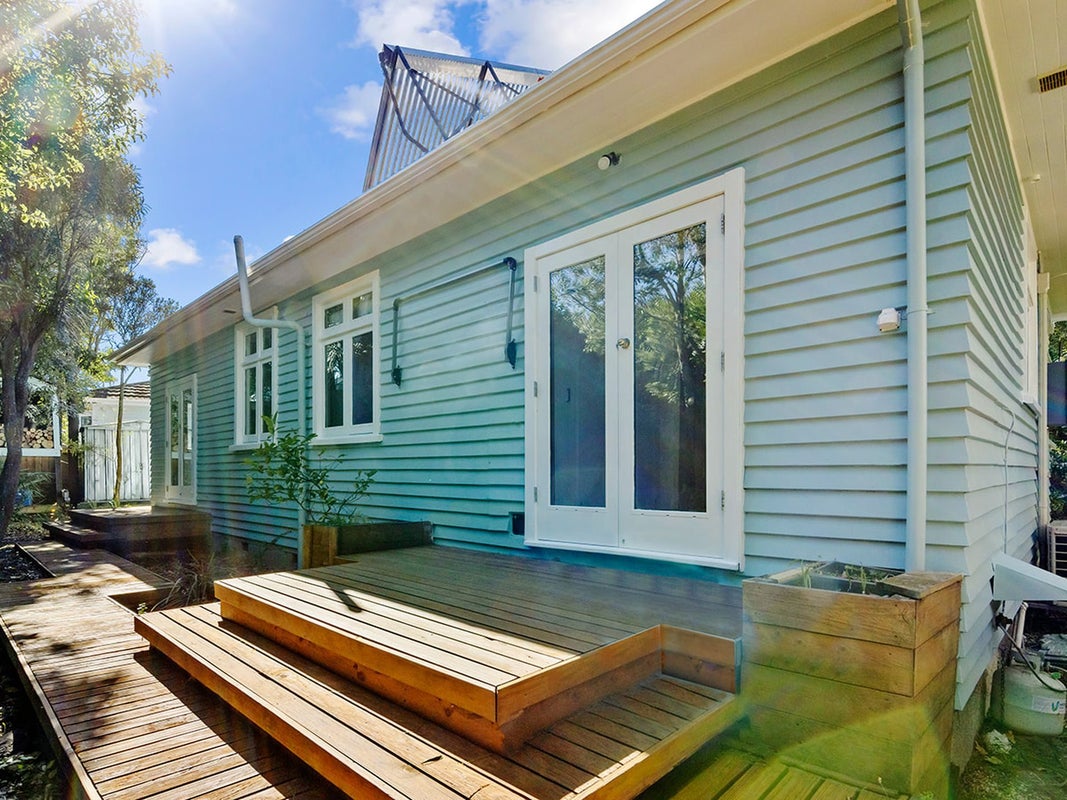 2/23 Fifield Terrace, Waltham, Christchurch - Carousel 1