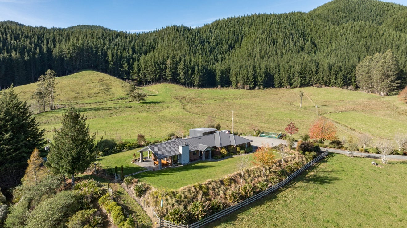 21 Serpentine River Road, Aniseed Valley, Richmond - Carousel 1