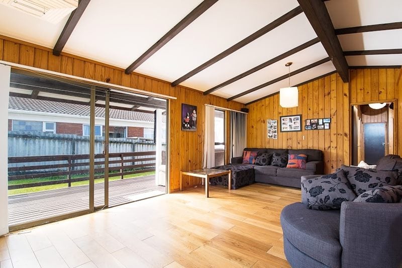 8 Keldale Place, Forrest Hill, Auckland - Carousel 2