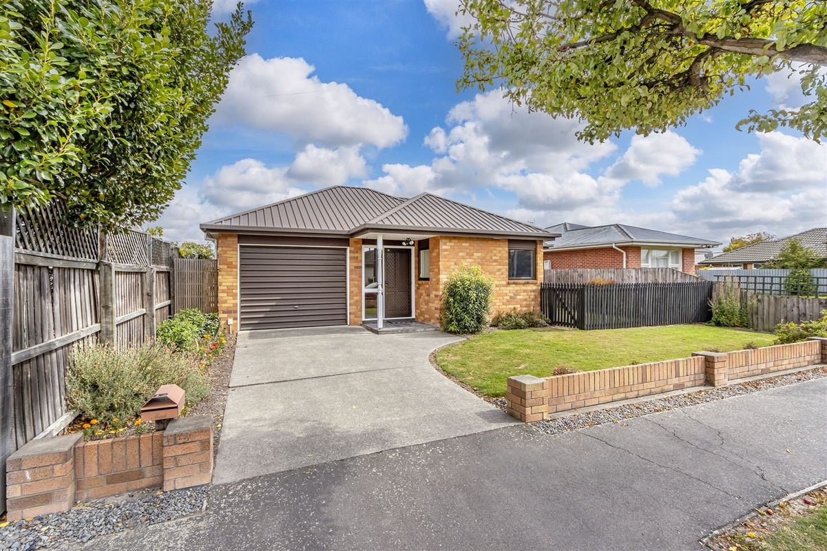 1A Rossiter Avenue, Redwood, Christchurch - Carousel 1